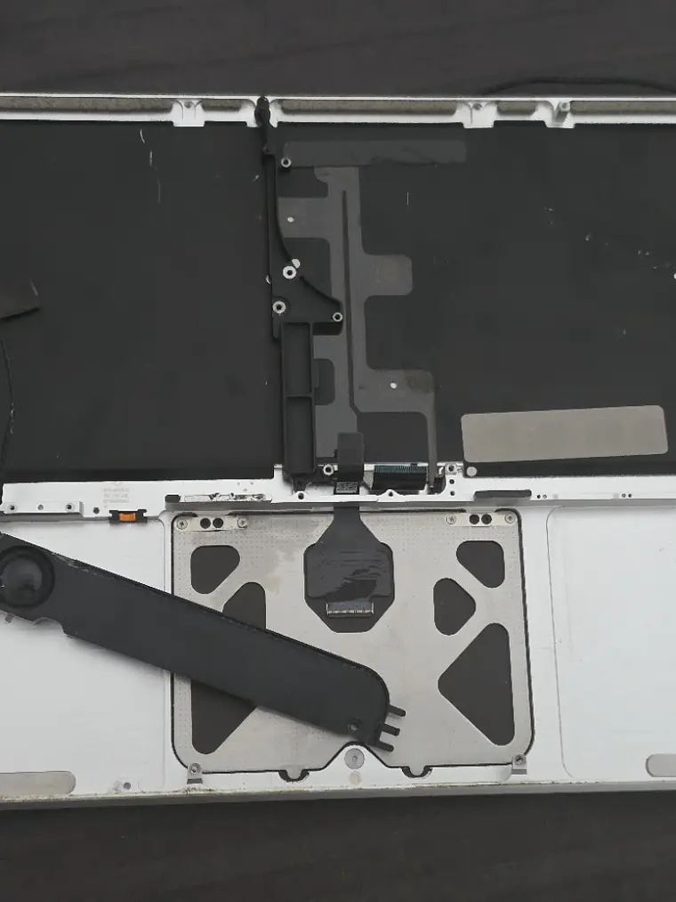 Peças para MacBook Pro A1278 Mid 2010 EMC (2351) - 583 6