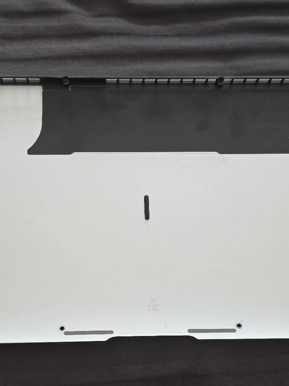 Peças do MacBook Air A1370 EMC 2471 - 2011 - 49F 5