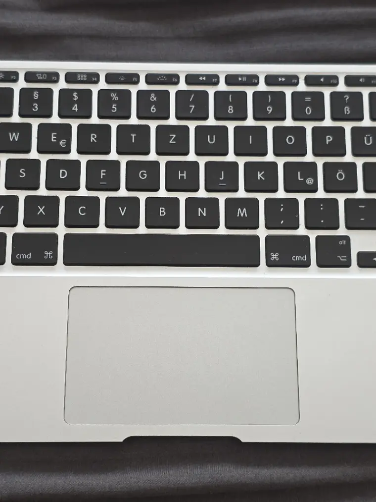 Peças do MacBook Air A1370 EMC 2471 - 2011 - 49F 10