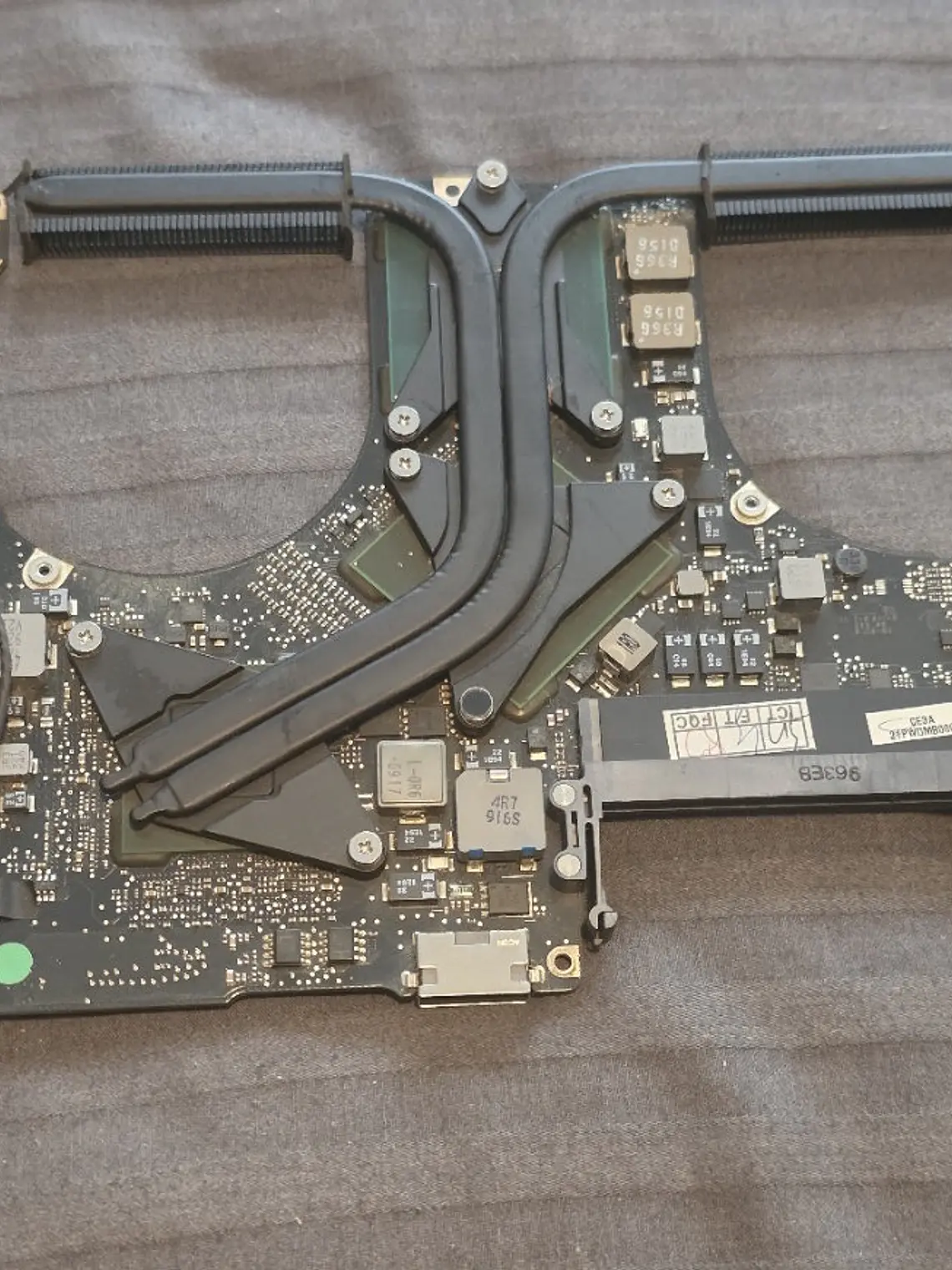 Peças para MacBook Pro A1286 Mid 2009 - 4 5