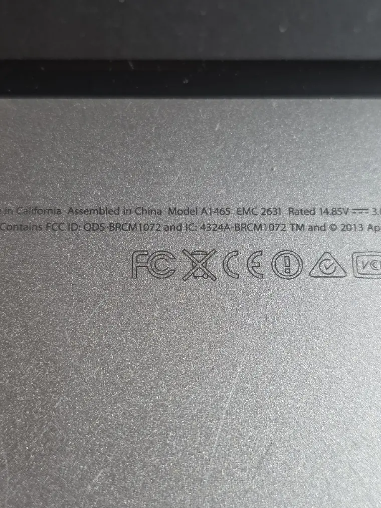 Macbook Air A1465 EMC 2631 4Gb 11