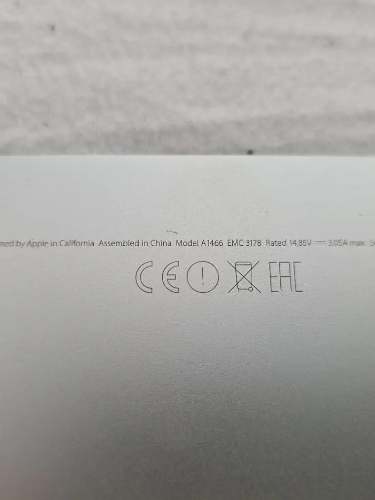 Peças do Macbook A1466 - Emc 3178 - 5A4 13