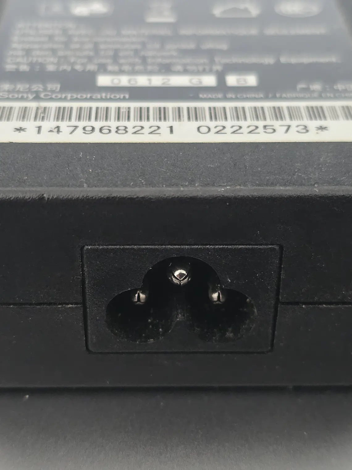 Carregador Sony VAIO 90W VGP-AC19V14 2