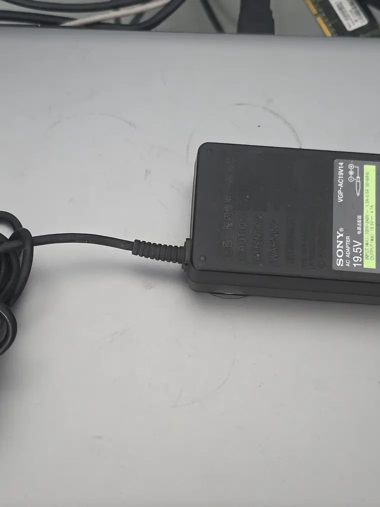 Carregador Sony VAIO 90W VGP-AC19V14 4
