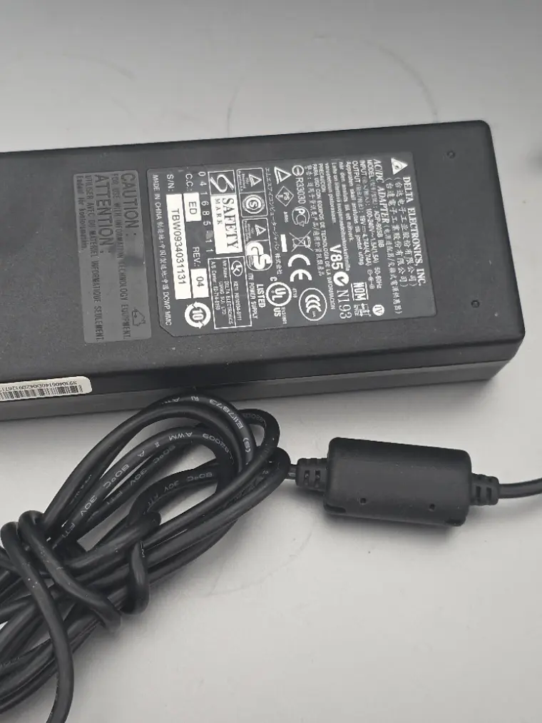 Carregador Delta 90W ADP-90SB BB 19V 4.74A 1
