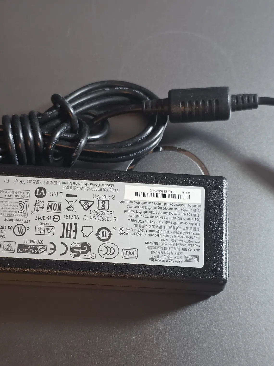 Fonte APD NB-65B19 65W 19V 3,42A 1