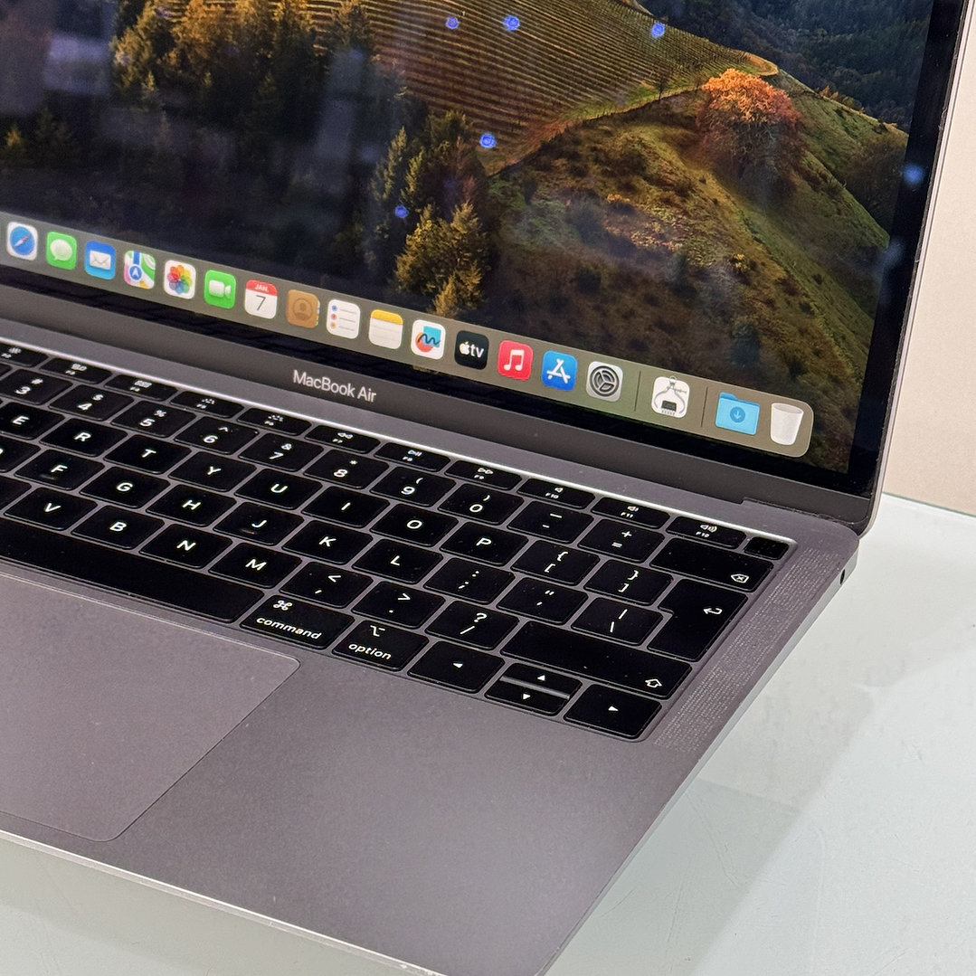 MacBook Air 13'' (2019) i5 8GB RAM 128GB SSD 2