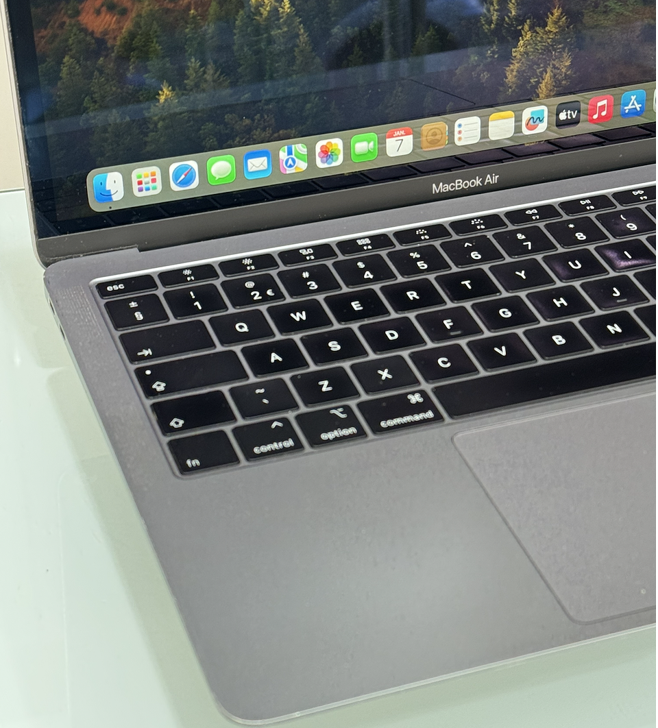 MacBook Air 13'' (2019) i5 16GB RAM 256GB SSD 3