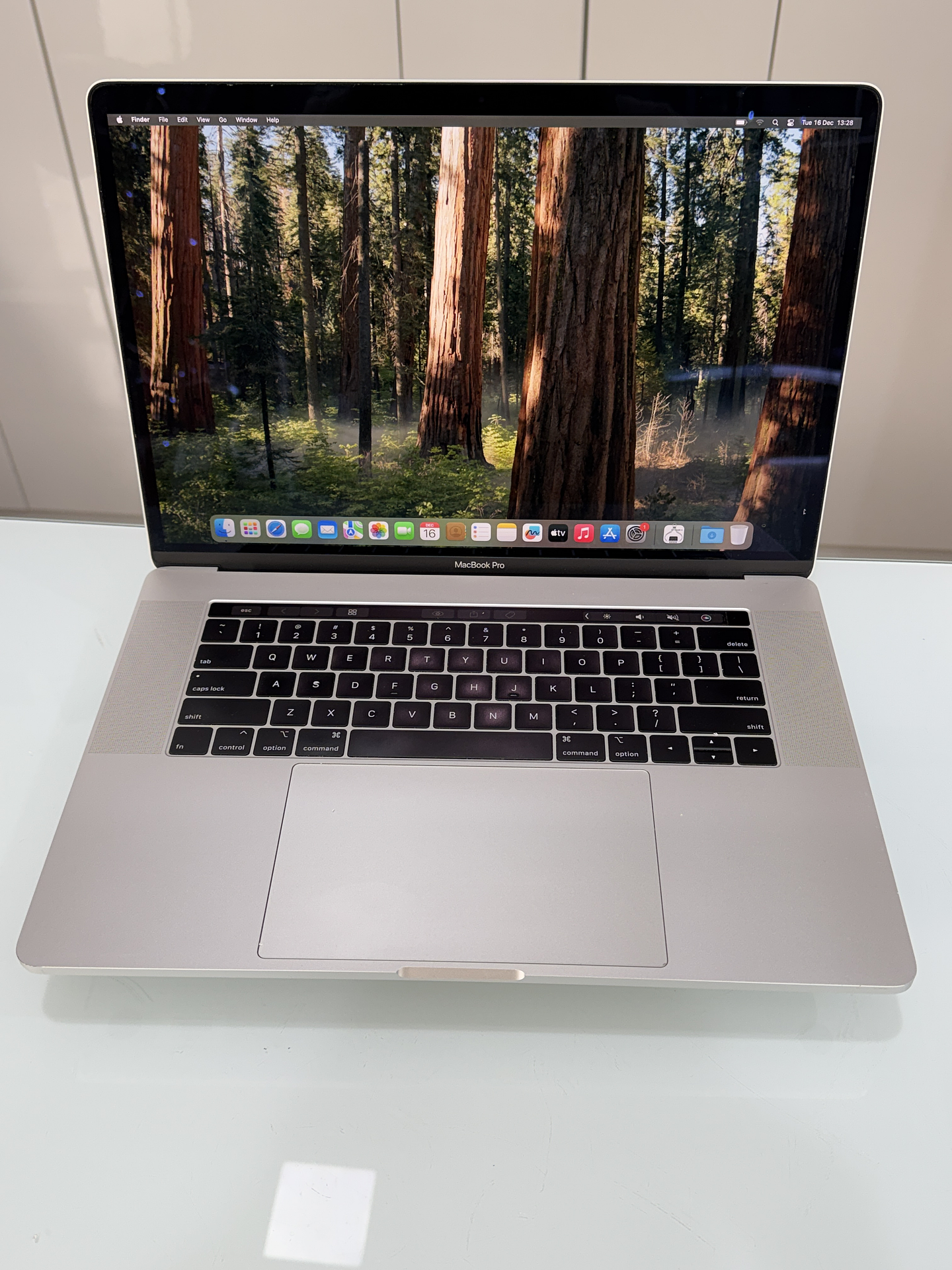 MacBook Pro 15'' (2019) i7 32GB RAM 500GB SSD 1