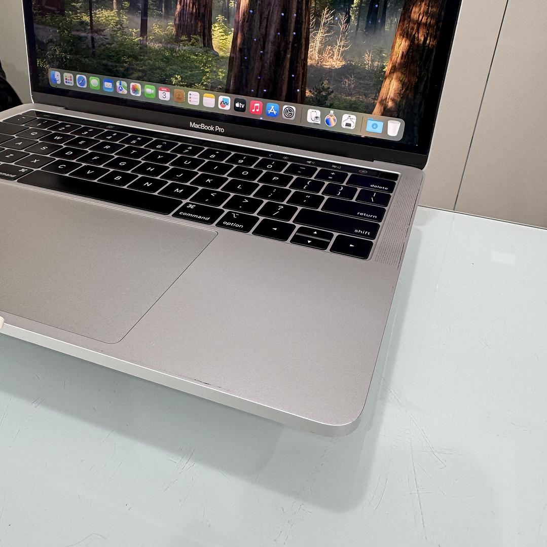 MacBook Pro 13'' A2159 (2019) i5 16GB RAM 256GB SSD 2