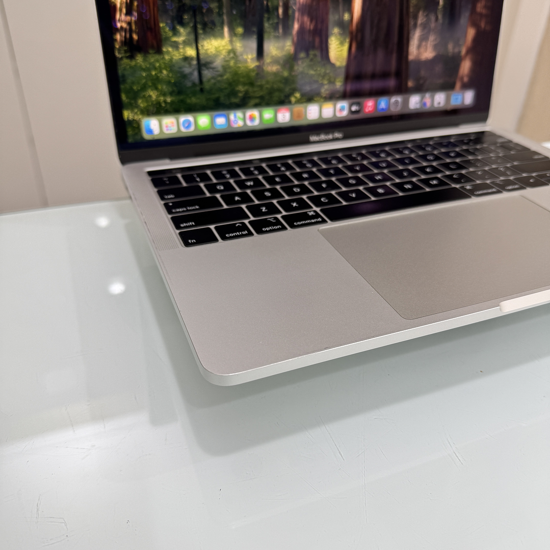 MacBook Pro 13'' A2159 (2019) i5 16GB RAM 256GB SSD 3