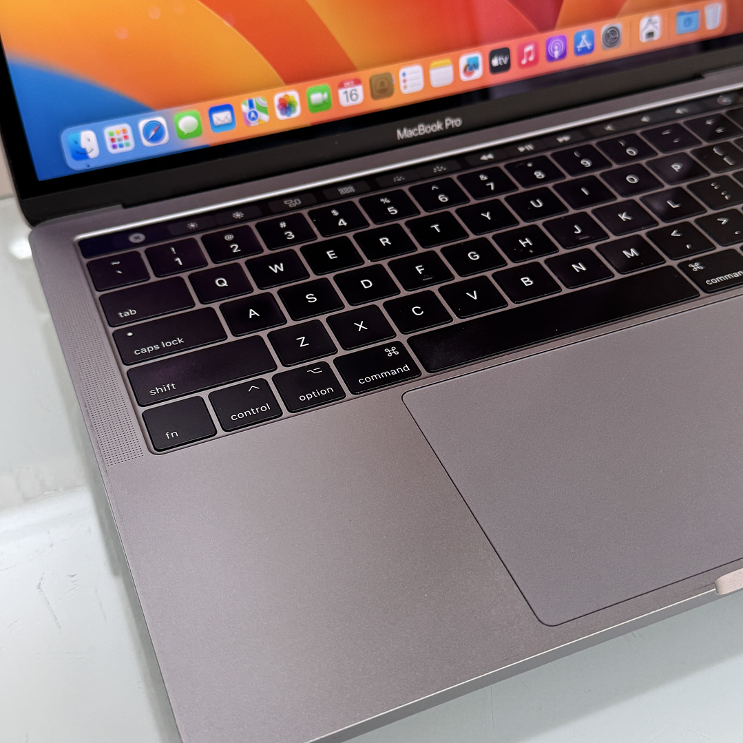 MacBook Pro 13'' TouchBar A1706 (2017) i7 16GB RAM 500GB SSD 3
