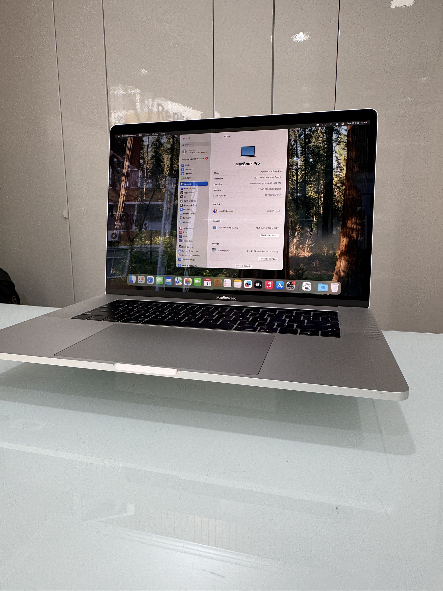 MacBook Pro 15'' TouchBar A1990 (2018) i7 32GB RAM 500GB SSD 3