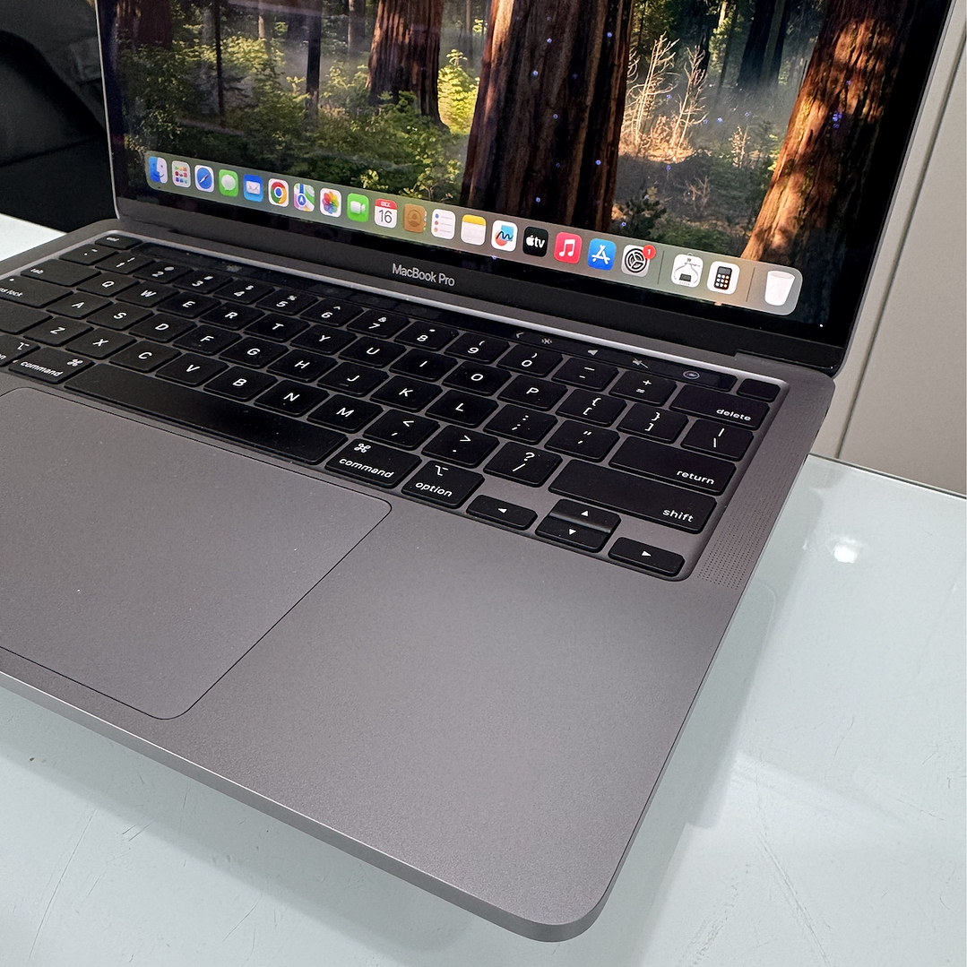 MacBook Pro 13 2020 i5 8GB RAM 256GB SSD 3