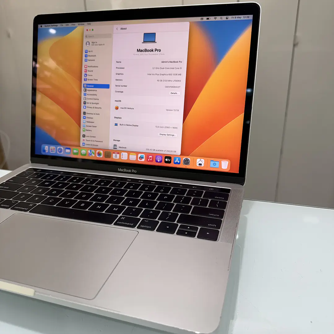 MacBook Pro 13'' (2017) Touch Bar i5 16GB RAM 256GB SSD 3