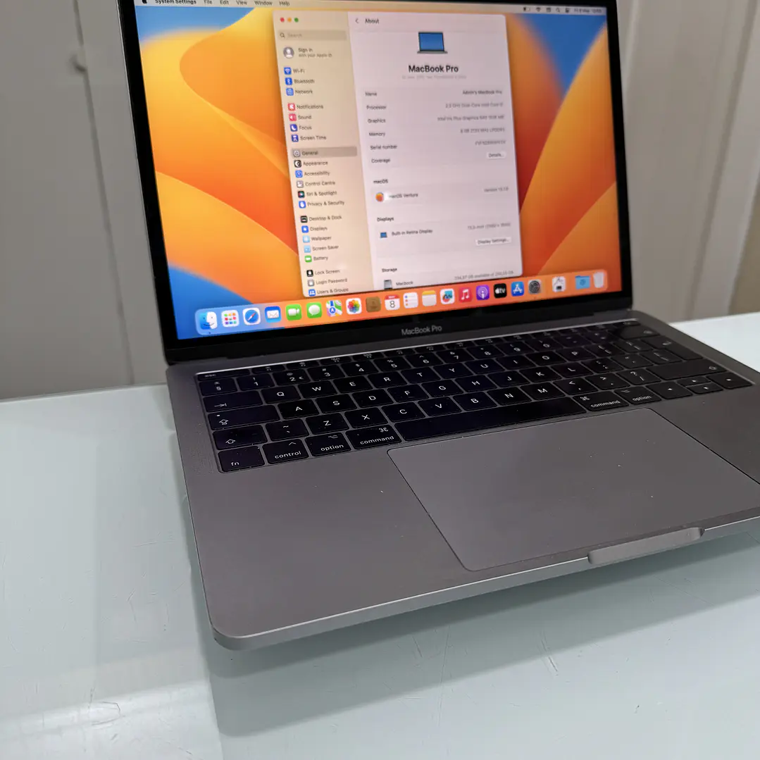 MacBook Pro 13'' (2017) i5 16GB RAM 256GB SSD 3