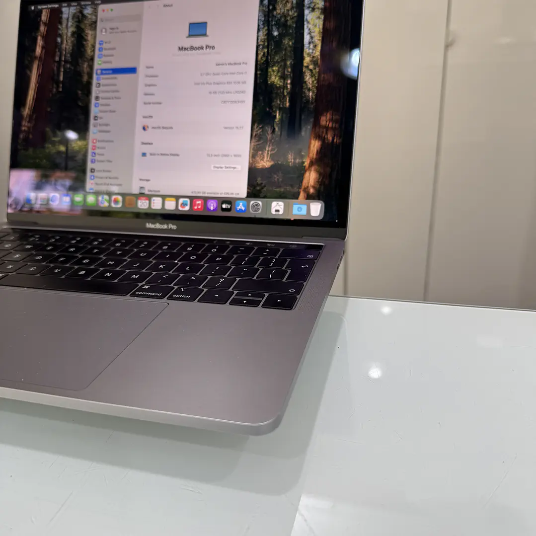 MacBook Pro 13 2019 i7 16GB RAM 500GB SSD 3