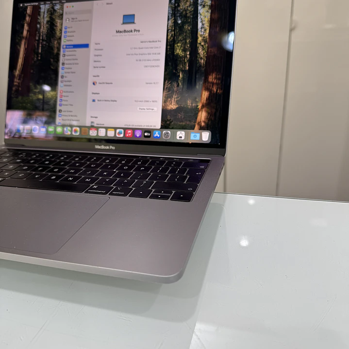 MacBook Pro 13 2019 i7 16GB RAM 500GB SSD 3