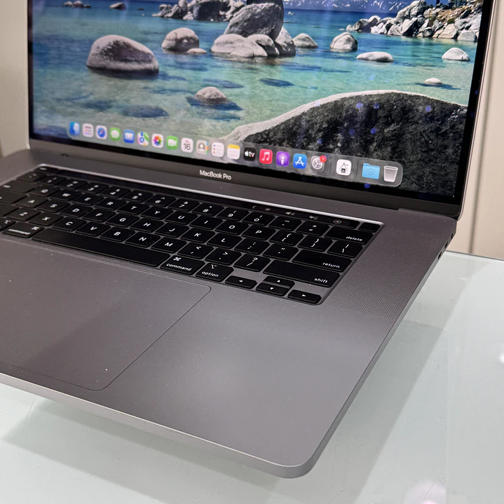 MacBook Pro 16'' (2021) intel i9 16GB RAM 1TB SSD 2