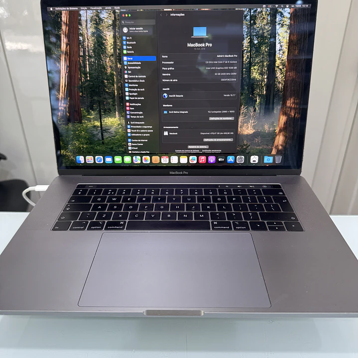 MacBook Pro 15'' TouchBar A1990 (2018) i7 32GB RAM 500GB SSD GRADE C 1
