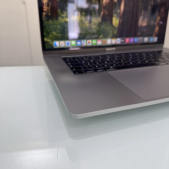 MacBook Pro 15'' TouchBar A1990 (2019) i9 32GB RAM 1TB SSD 2