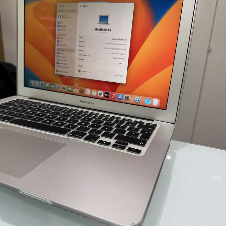 MacBook Air 13 2011 i5 4GB RAM 256GB SSD Grade B 3