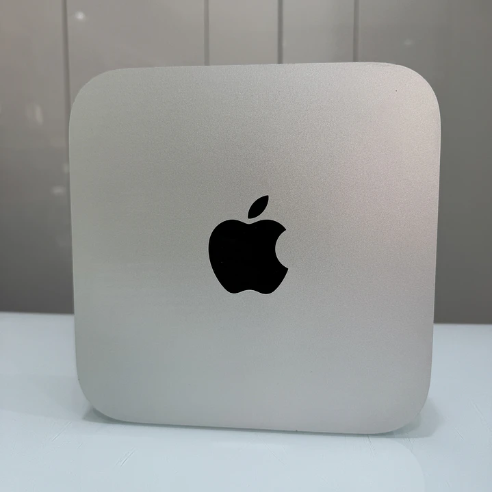 Mac Mini 2014 Intel(R) Core(TM) i7-4578U CPU @ 3.00GHz 16GB RAM 256GB SSD 1