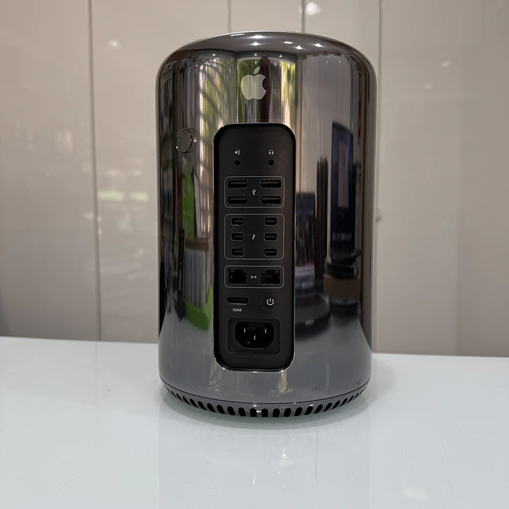 Mac Pro A1481 2013 Intel(R) Xeon(R) CPU E5-1650 v2 @ 3.50GHz 32GB RAM 256GB SSD 2