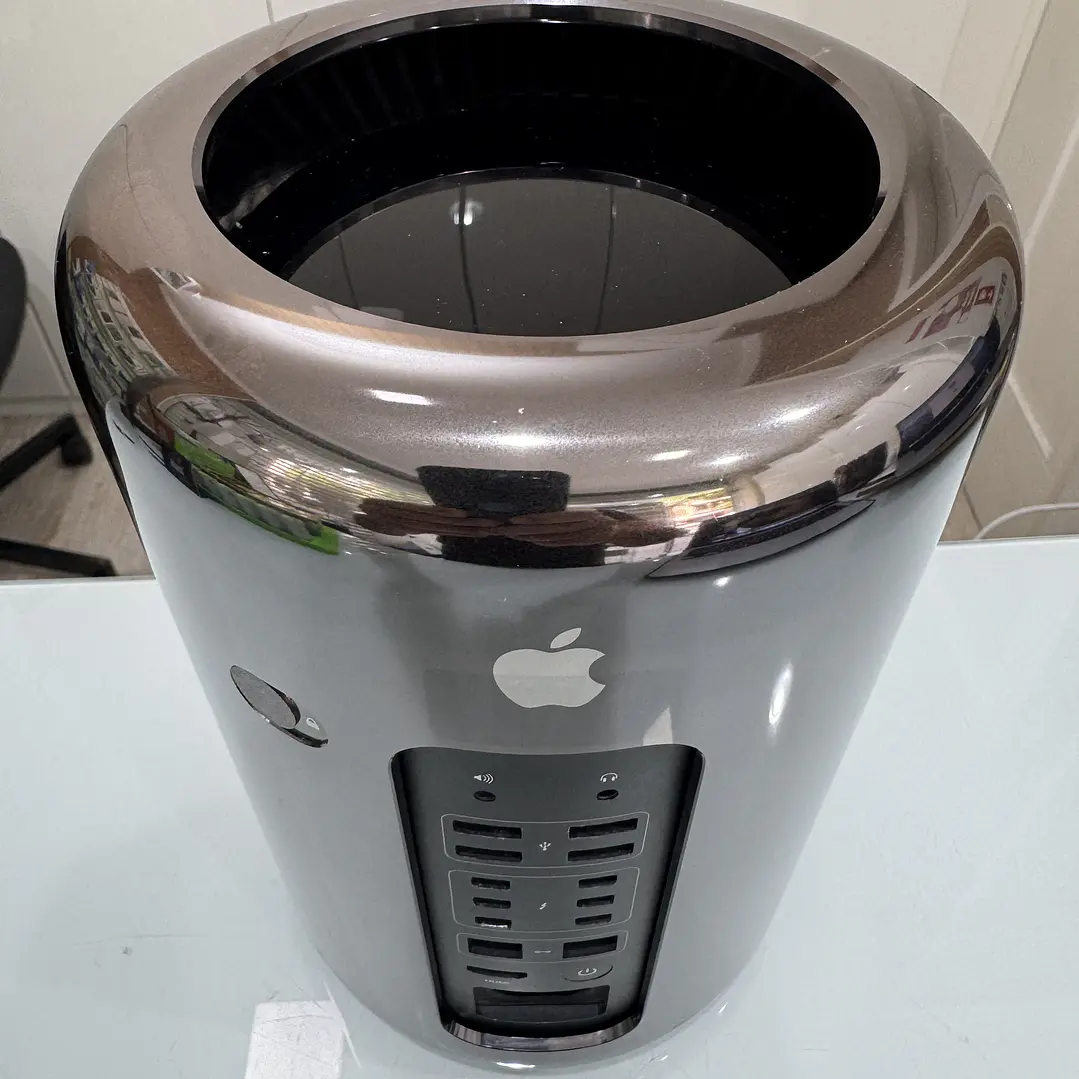 Mac Pro A1481 2013 Intel(R) Xeon(R) CPU E5-1650 v2 @ 3.50GHz 32GB RAM 256GB SSD 1
