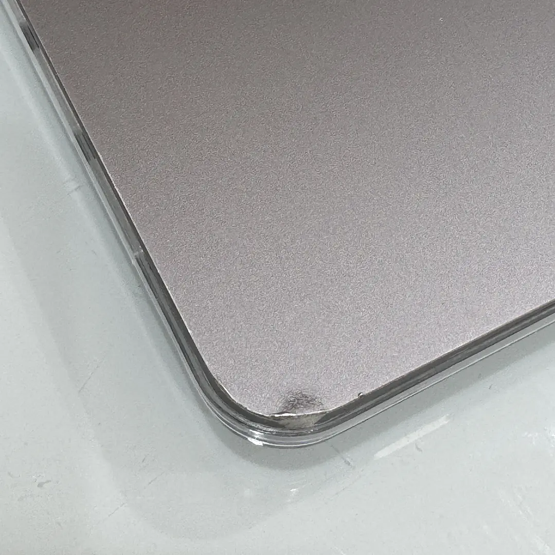 MacBook Pro 13'' (2022) M1 16GB RAM 256GB SSD GRADE C 2