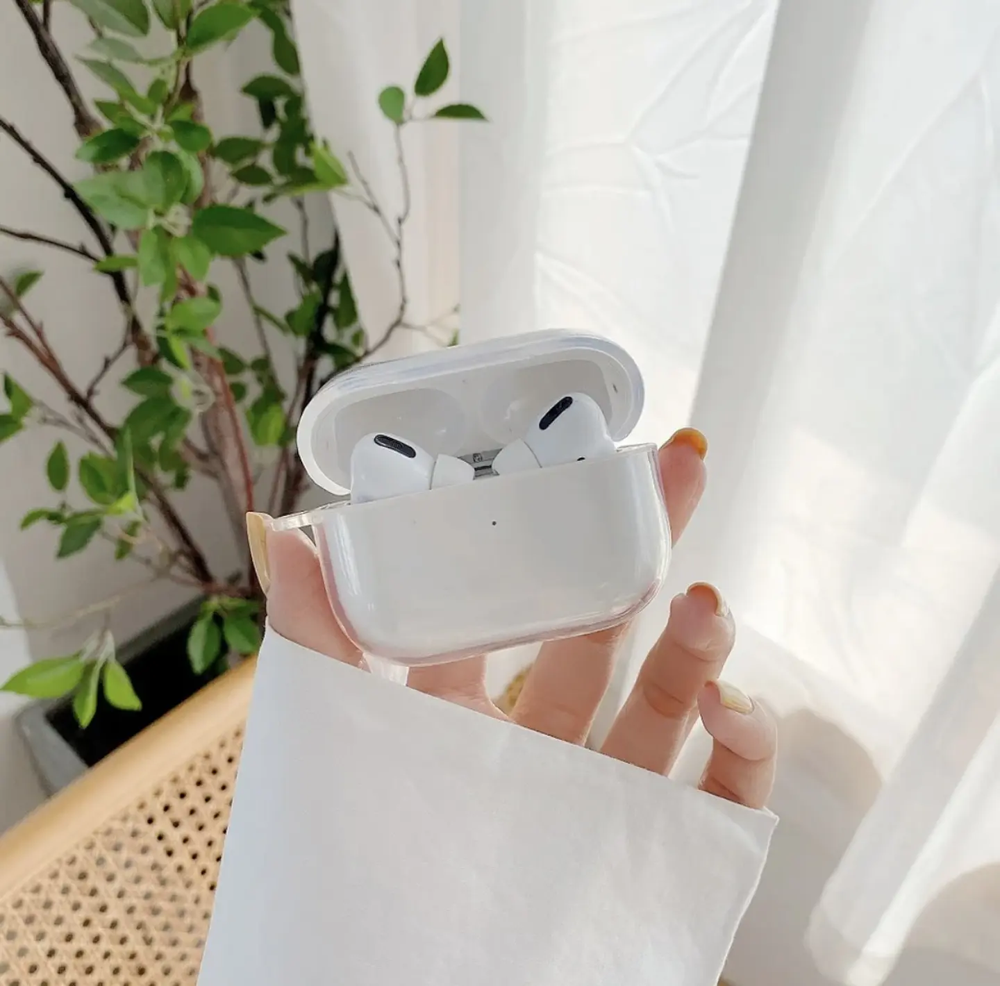 Fundas AirPods Transparentes + Gancho 3
