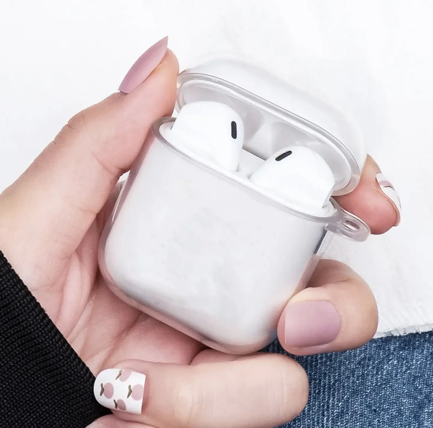 Fundas AirPods Transparentes + Gancho 4
