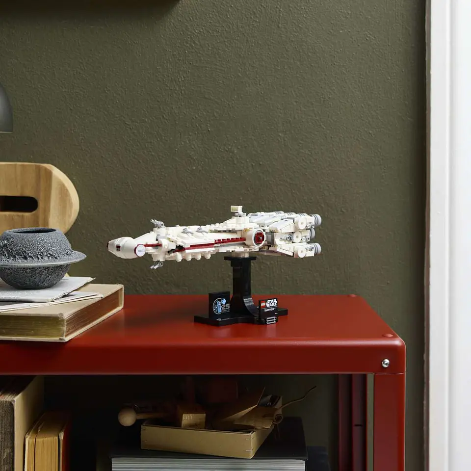 Tantive IV Exhibición 4