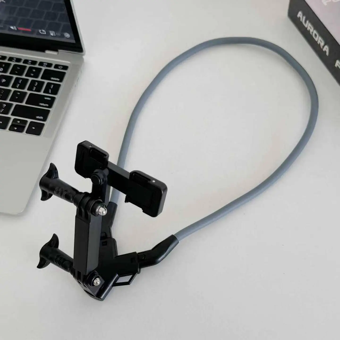 SOPORTE PARA CELULAR DE CUELLO FLEXIBLE 360° | MANOS LIBRES PARA GRABAR VIDEOS, VLOGS, RECETAS Y STREAMING 2