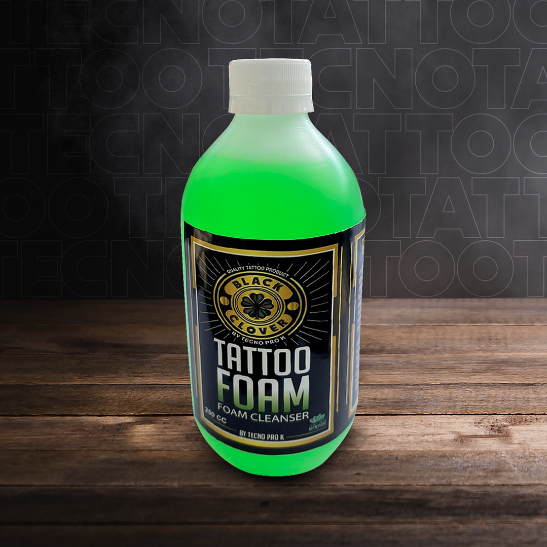 JABON ANTISEPTICO BLACK CLOVER 1 LITRO 1