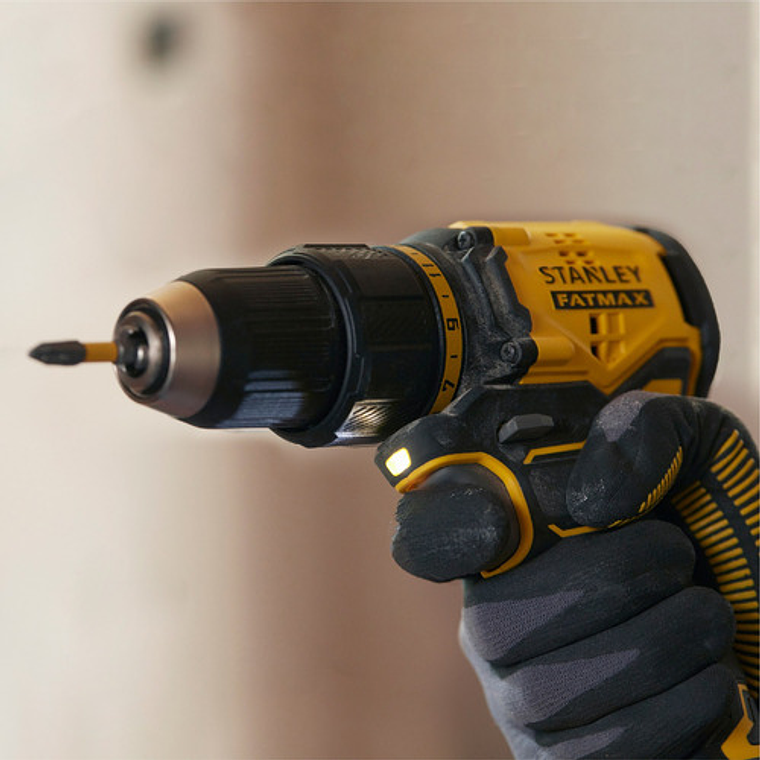 Taladro Atornillador Inalámbrico Stanley SBD710C2K-B2 20V con Motor sin Escobillas y 2 Baterías 3