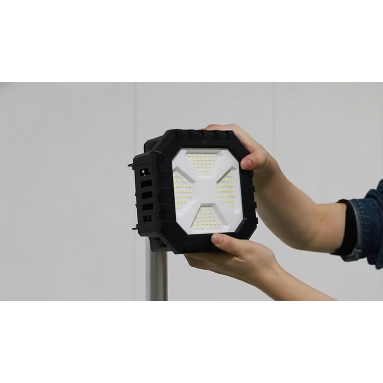 Torre de Iluminación LED Recargable 10.000 Lúmenes 8
