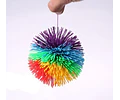 Pelota Peluda Sensorial Hilos Elásticos Arcoiris Llavero