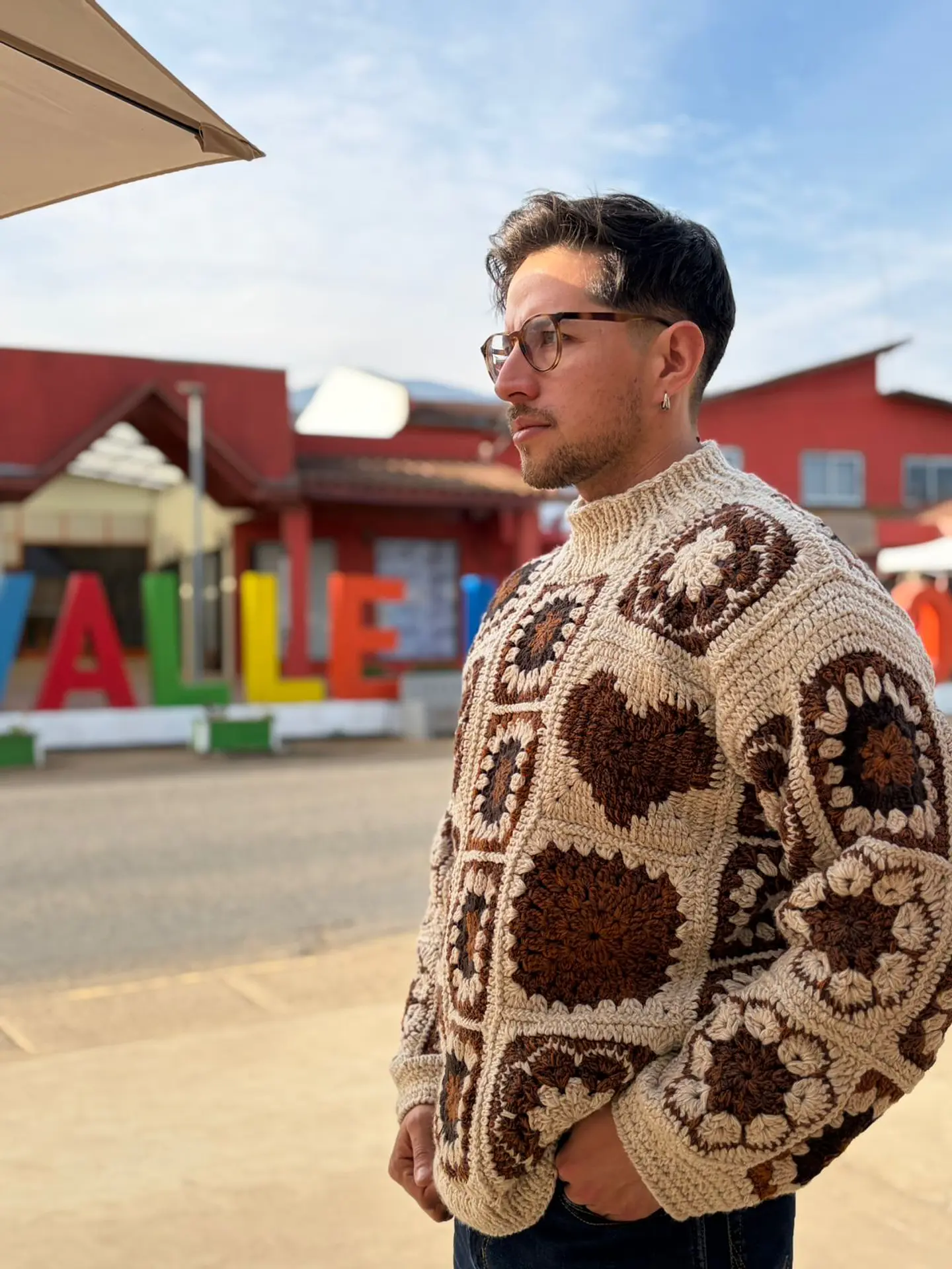 Chaleco Mandala Tierra tejido a mano 2
