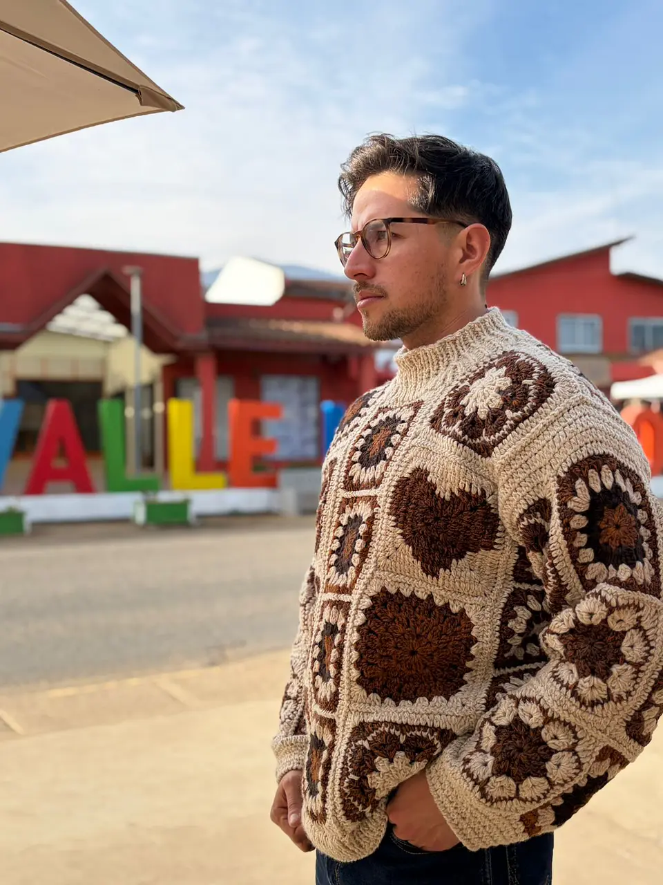 Chaleco Mandala Tierra tejido a mano 2