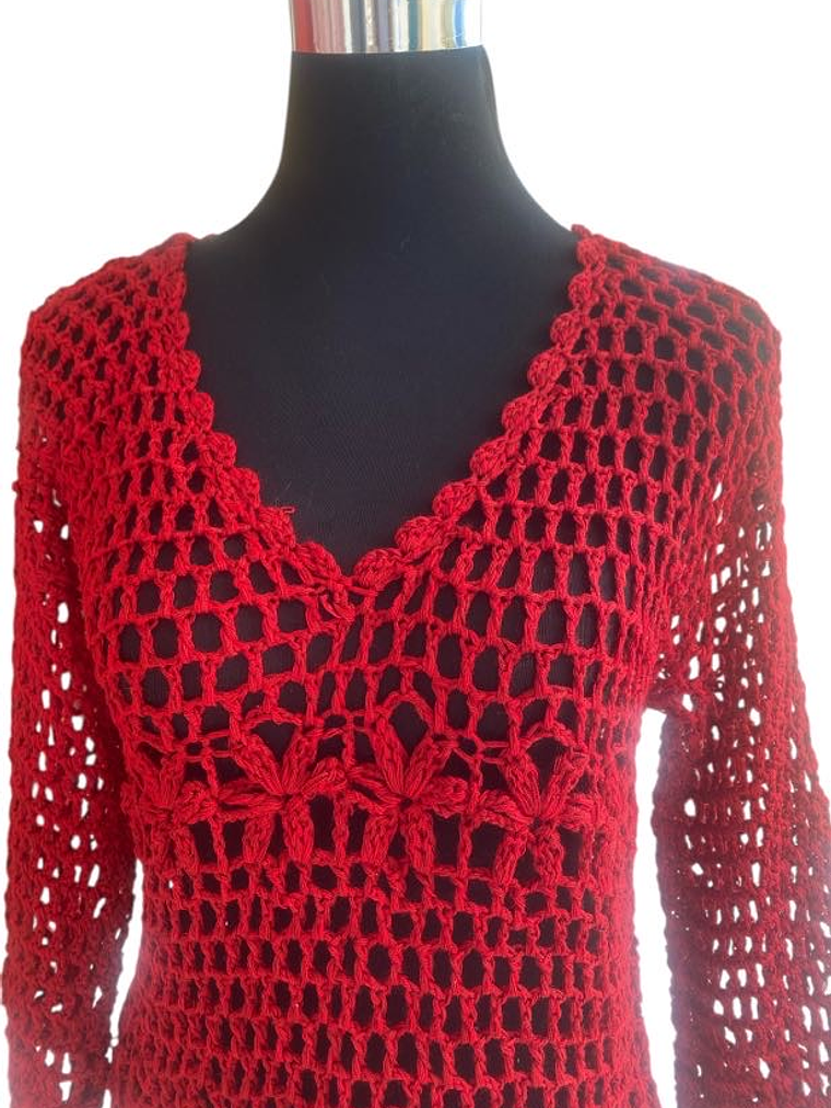 POLERA HECHA A MANO 3