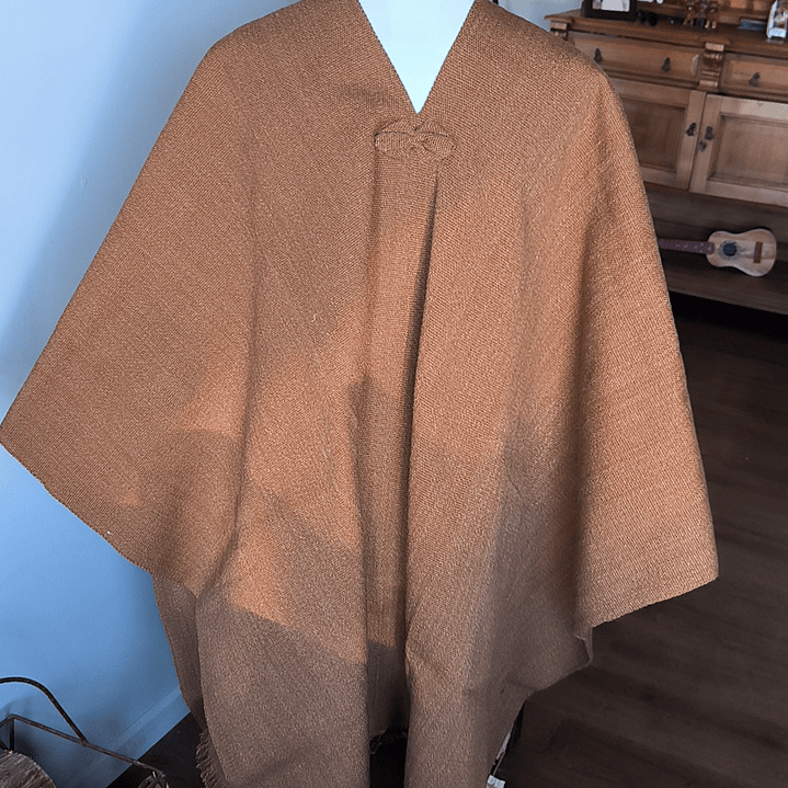 PONCHO DE ALPACA CAMELL 1