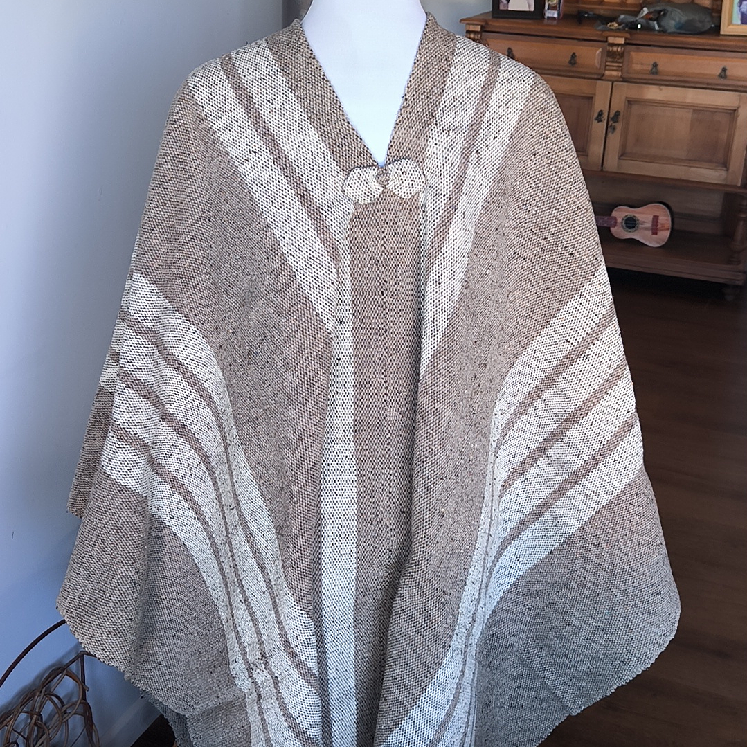 PONCHO LANA DE OVEJA 1