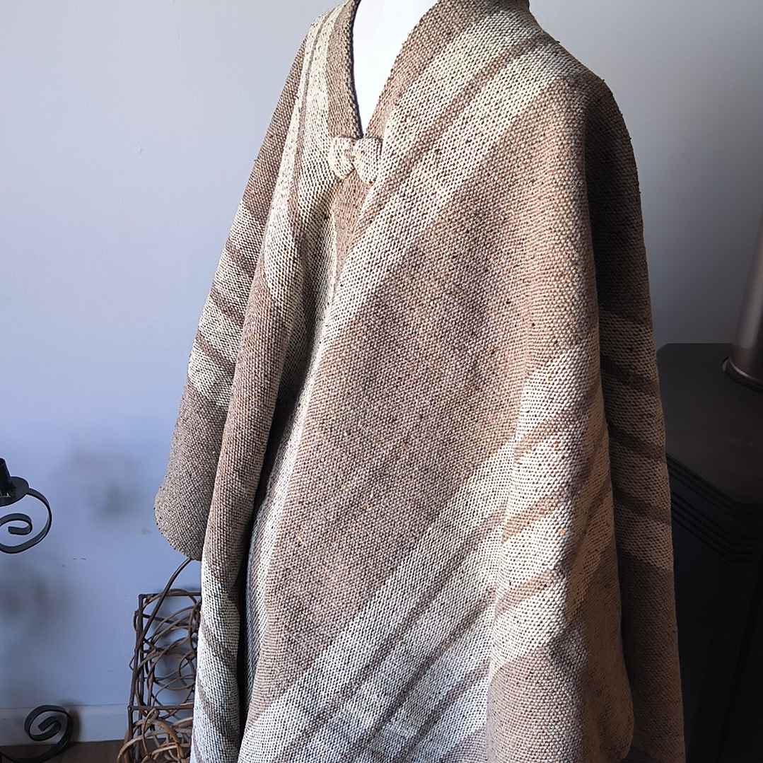 PONCHO LANA DE OVEJA 3