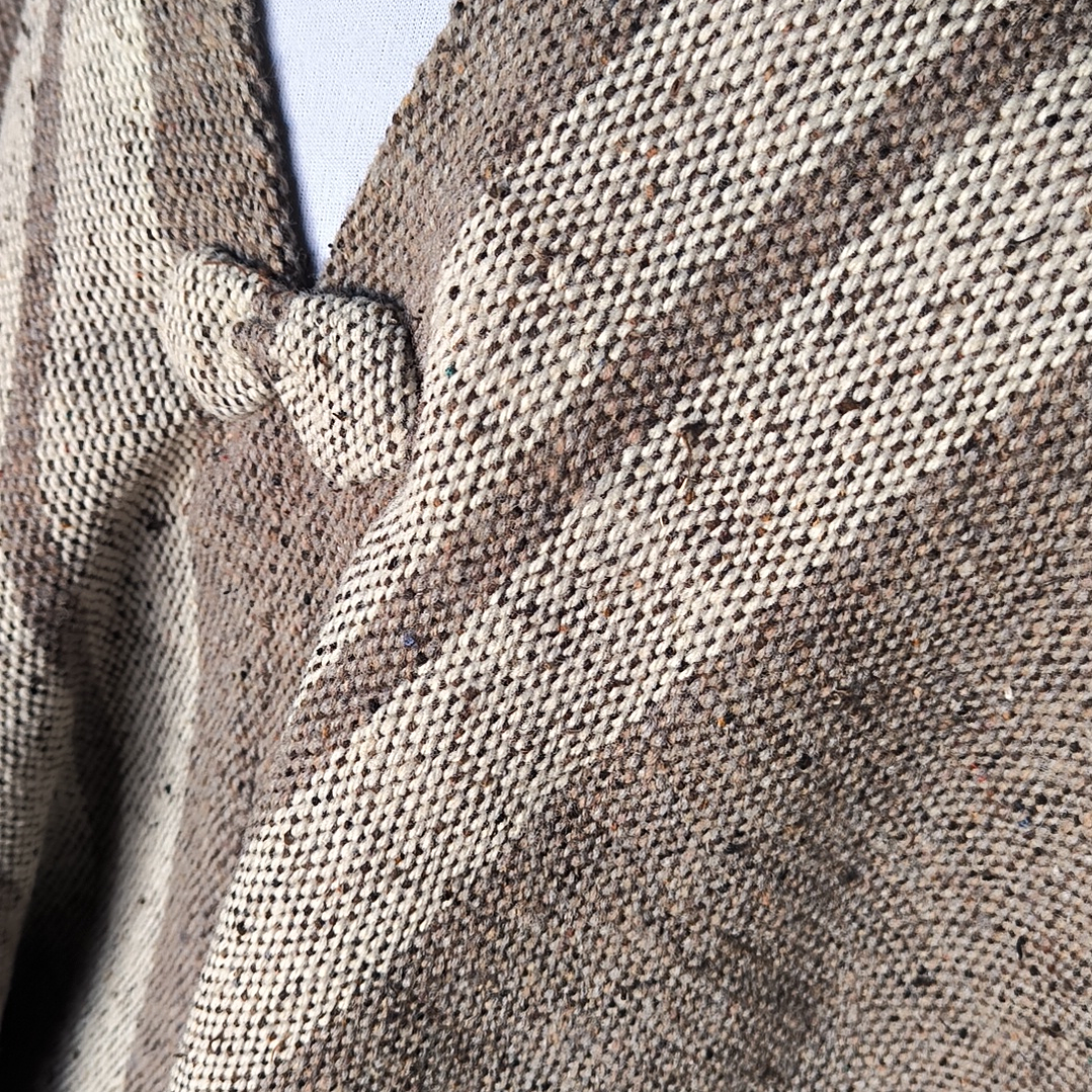 PONCHO LANA DE OVEJA 2