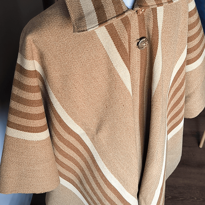 PONCHO CON CUELLO ADULTO 4