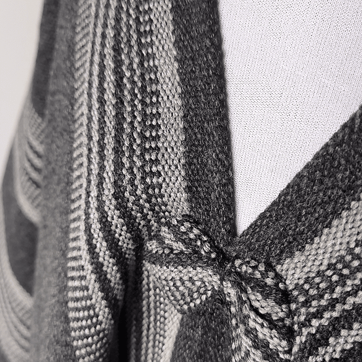 PONCHO DE ALPACA ADULTO 5