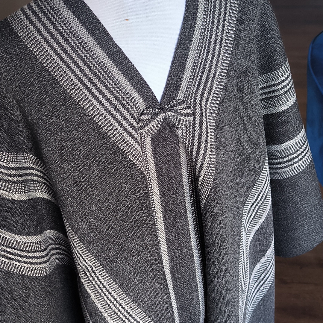 PONCHO DE ALPACA ADULTO 7