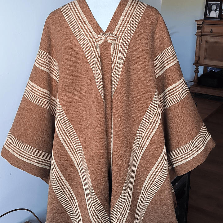 PONCHO ENHUINCHADO  1