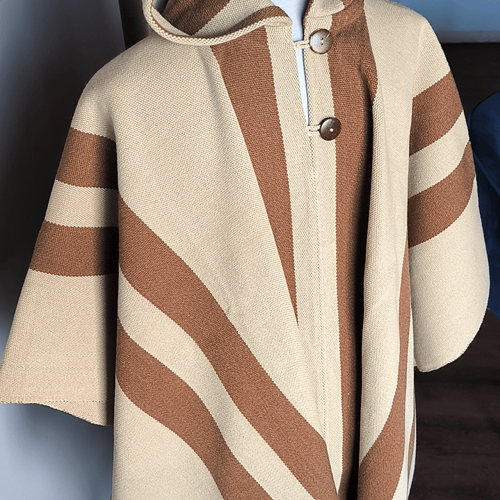 PONCHO CON GORRO ALPACA 5